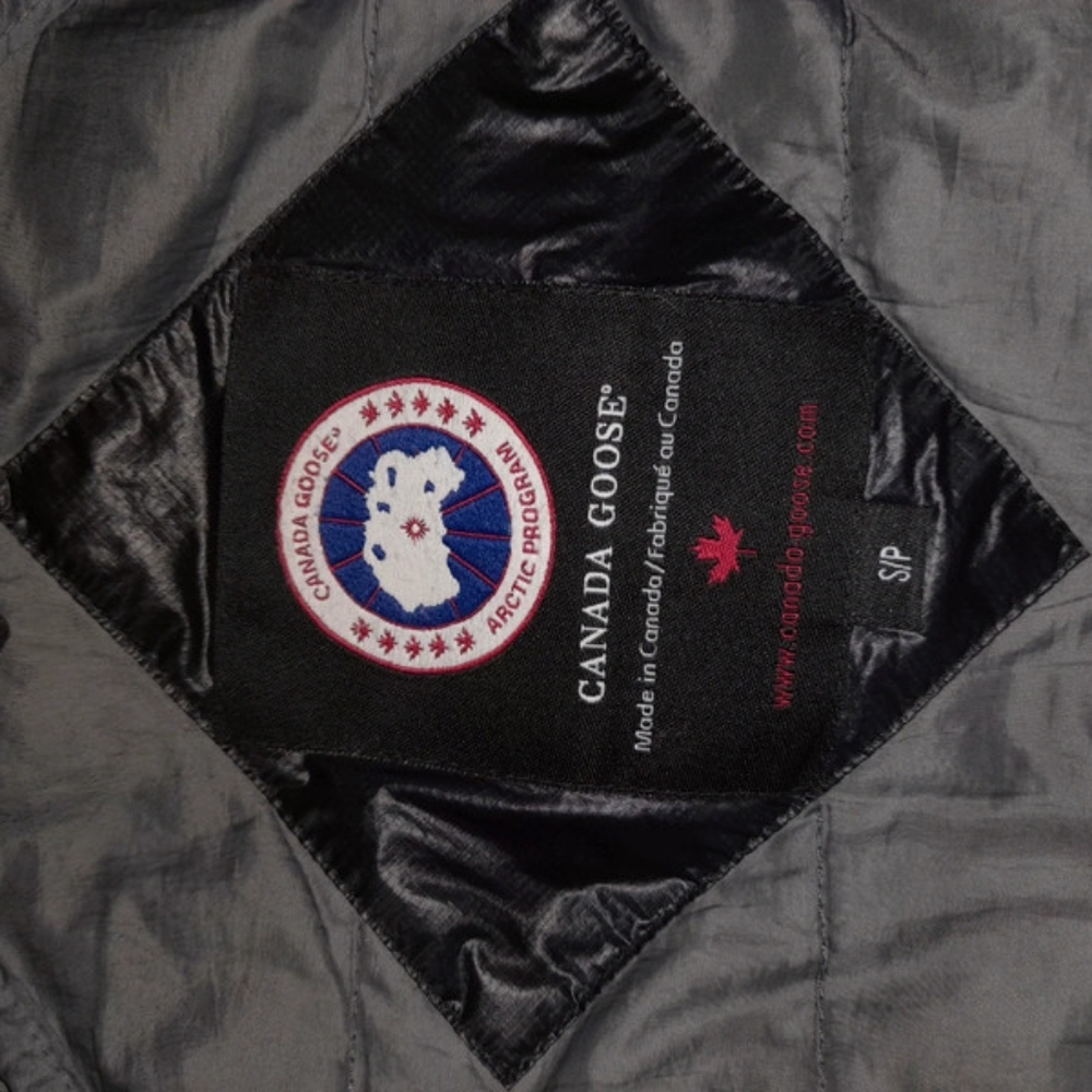 Canada Goose Men's Black Jacket - Picture 2 of 4